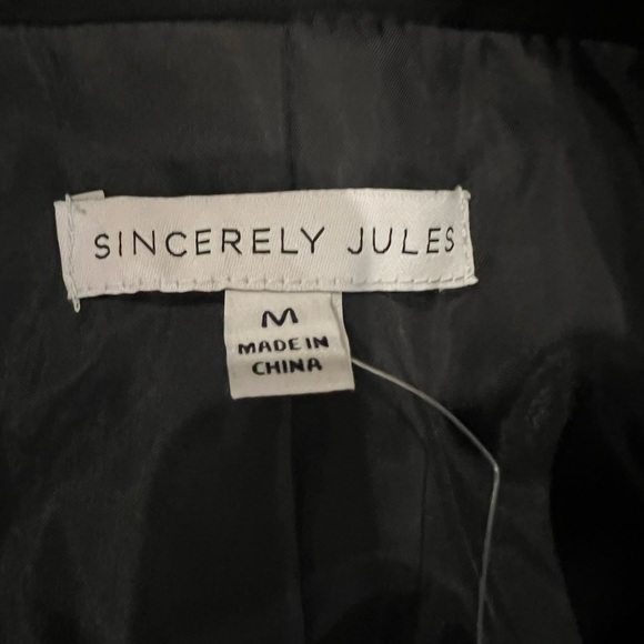 Black Satin Blazer with feather cuffs by Sincerely Jules. Size M. - Picture 8 of 11